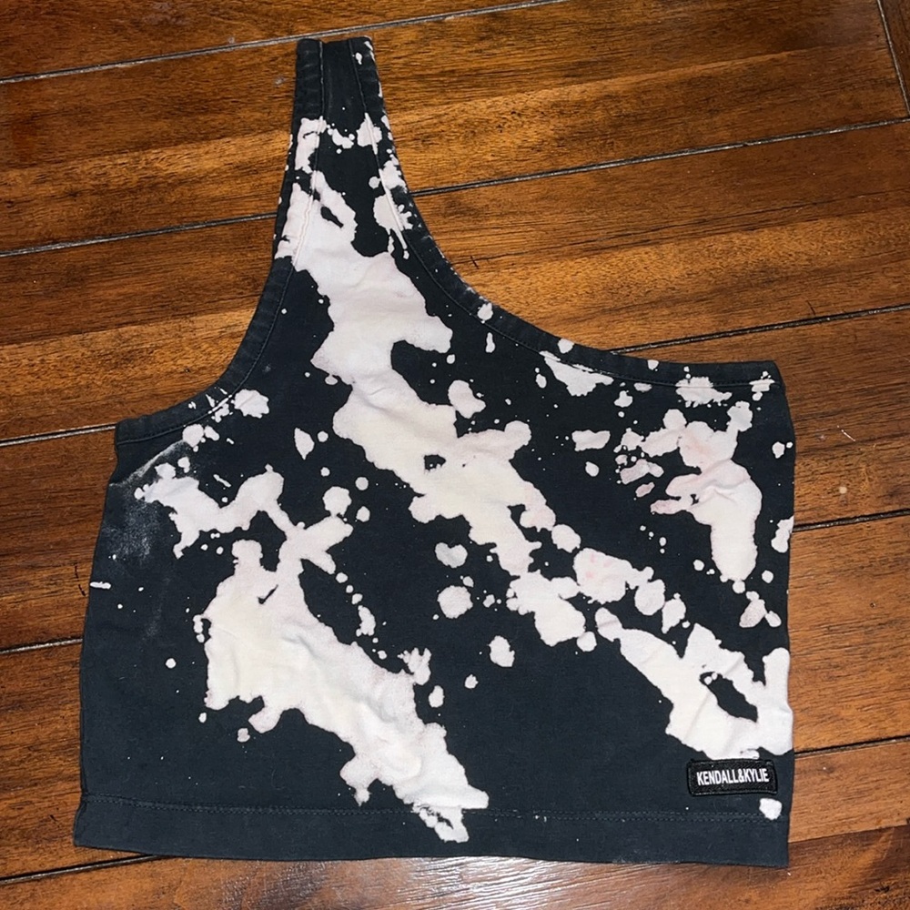 One Shoulder Distressed Crop Top from Kendall & Kylie, size Small
